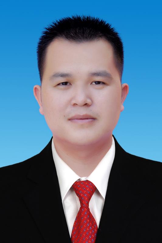 王君