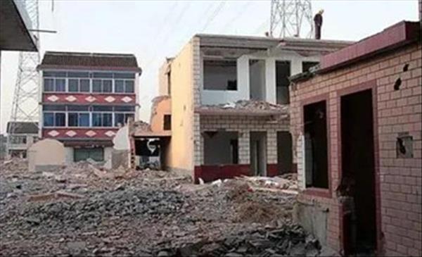 职工福利房因道路建纳入拆迁范围被认定为违章建筑遭强制拆迁